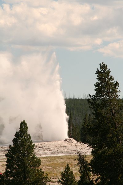 Trip (112).JPG - Old Faithful Geyser at Yellowstone National Park geyser basin